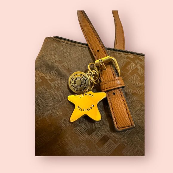 Tommy Hilfiger Brown Monogram Shoulder Bag - Picture 4 of 7